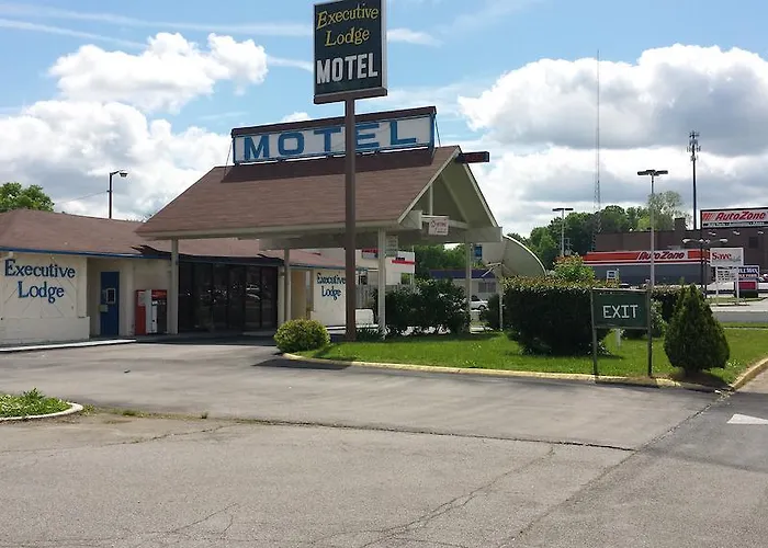 Motel: Executive Lodge